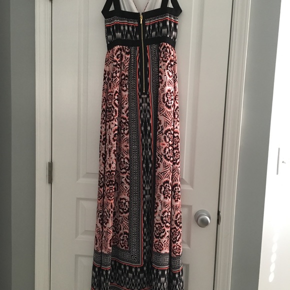 Gorgeous Bebe Maxi dress 👗 - Picture 4 of 5